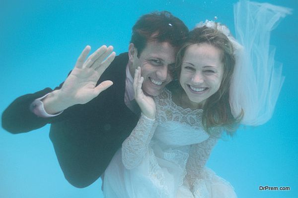 underwater wedding