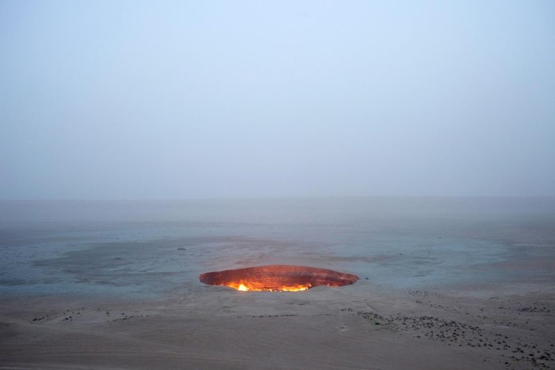 Darwaza Gas Crater, Turkmenistan