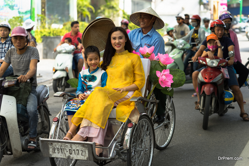 Experience cyclo rickshaw rides in Hanoi