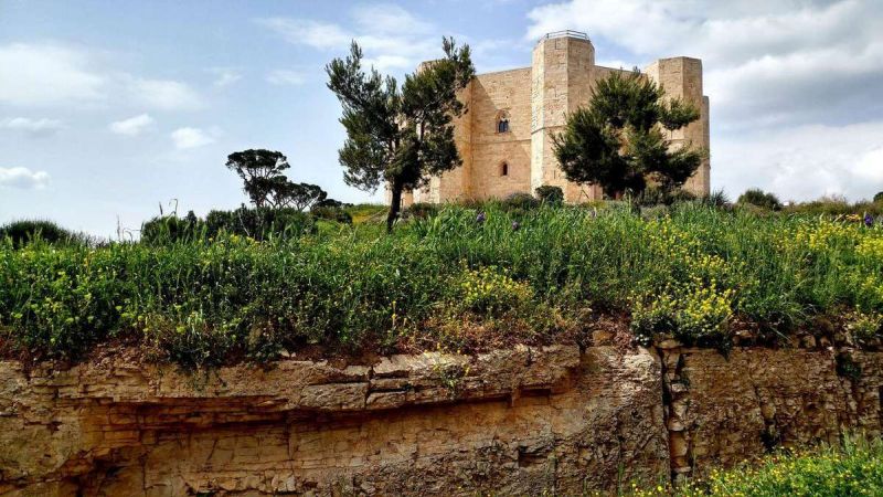 Puglia-Italy-Castel-del-monte