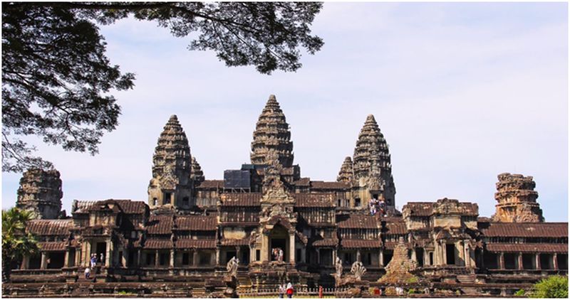 Ancient Ruins of WatChalong Temple